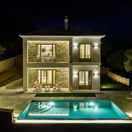 Kingstone Villa *