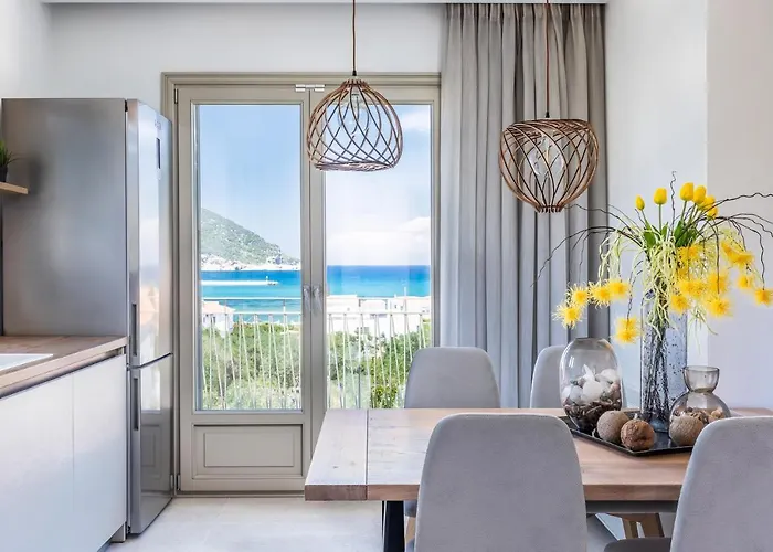 Kingstone * Skopelos stad