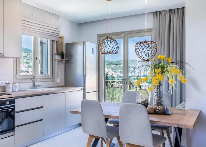 Kingstone * Σκόπελος