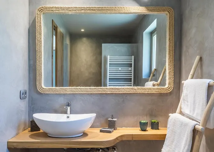 Kingstone * Skopelos stad