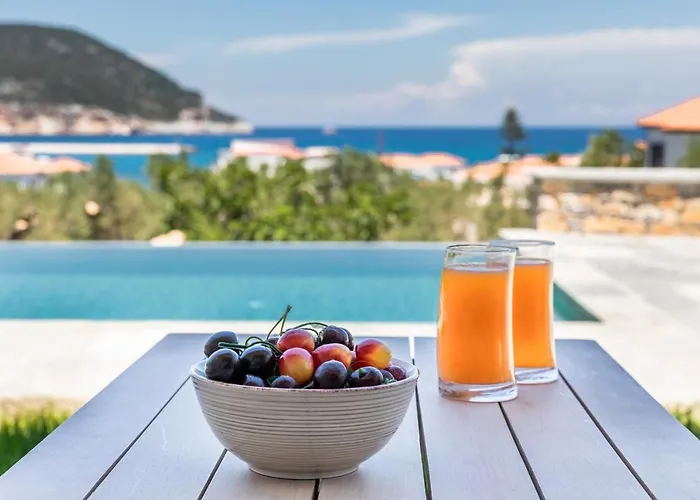 Kingstone * Skopelos stad